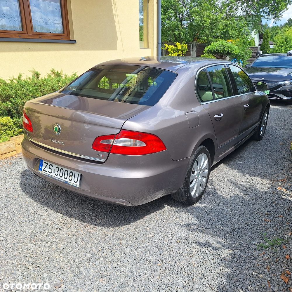 Skoda Superb 1.8 TSI Platinum DSG - 4