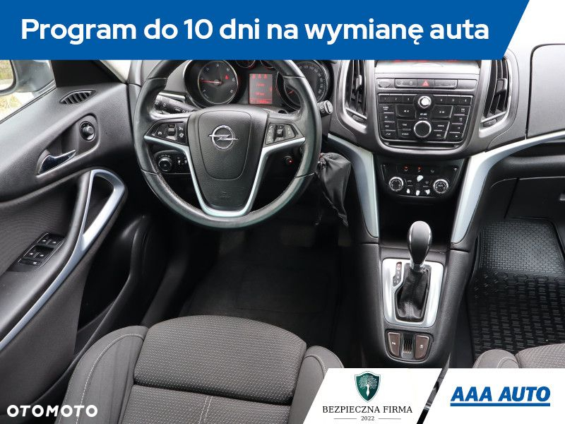 Opel Zafira - 8