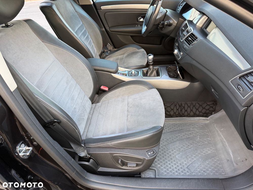 Renault Laguna dCi 150 FAP Bose - 18