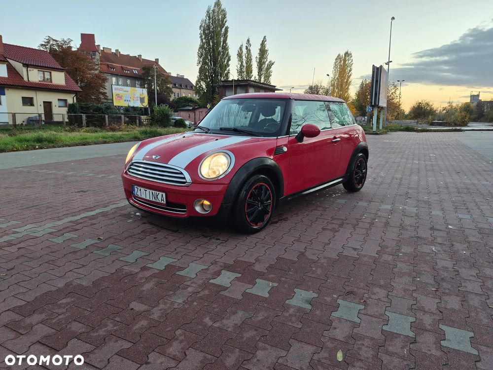 Mini One 2010 photo 2