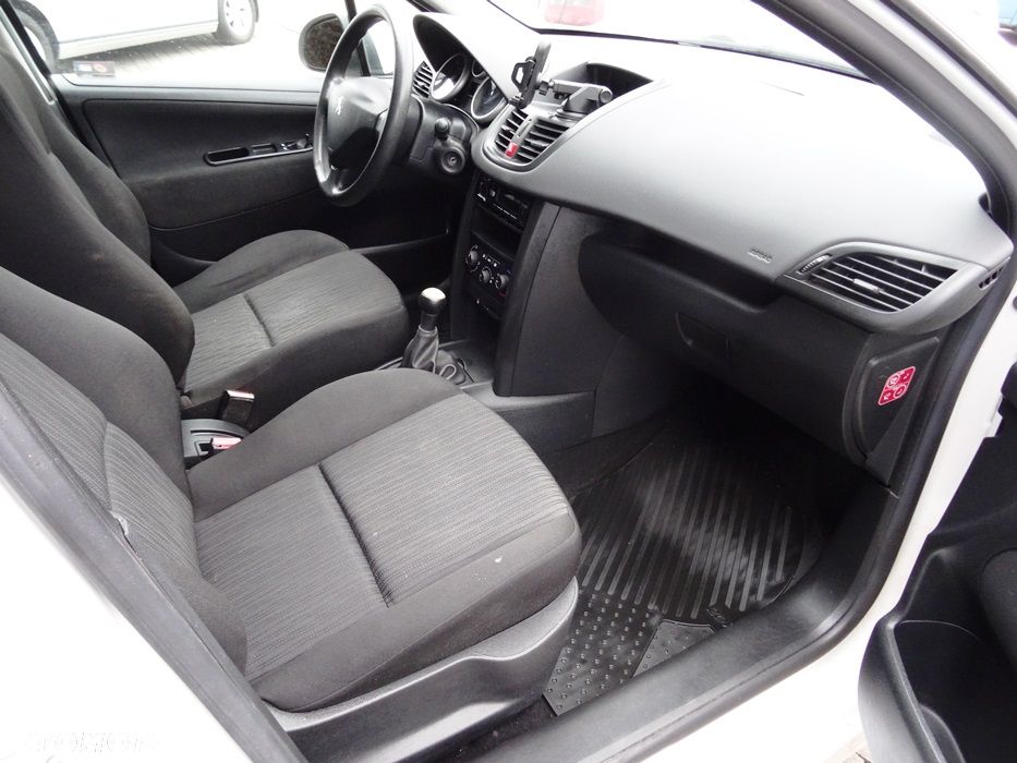 Peugeot 207 1.4 HDi Active - 10