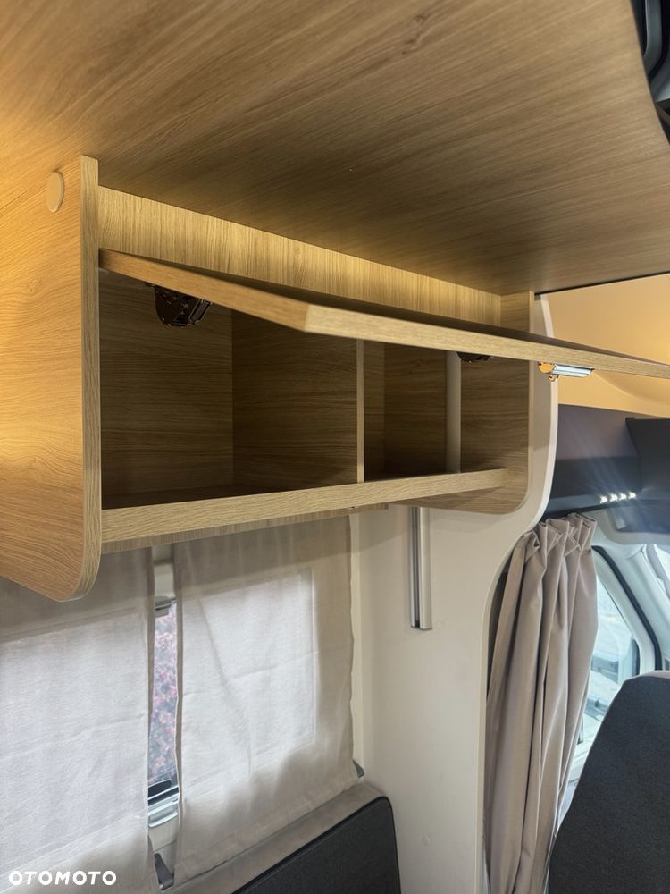 Ford Chausson 798 Titanium Ultimate - 20