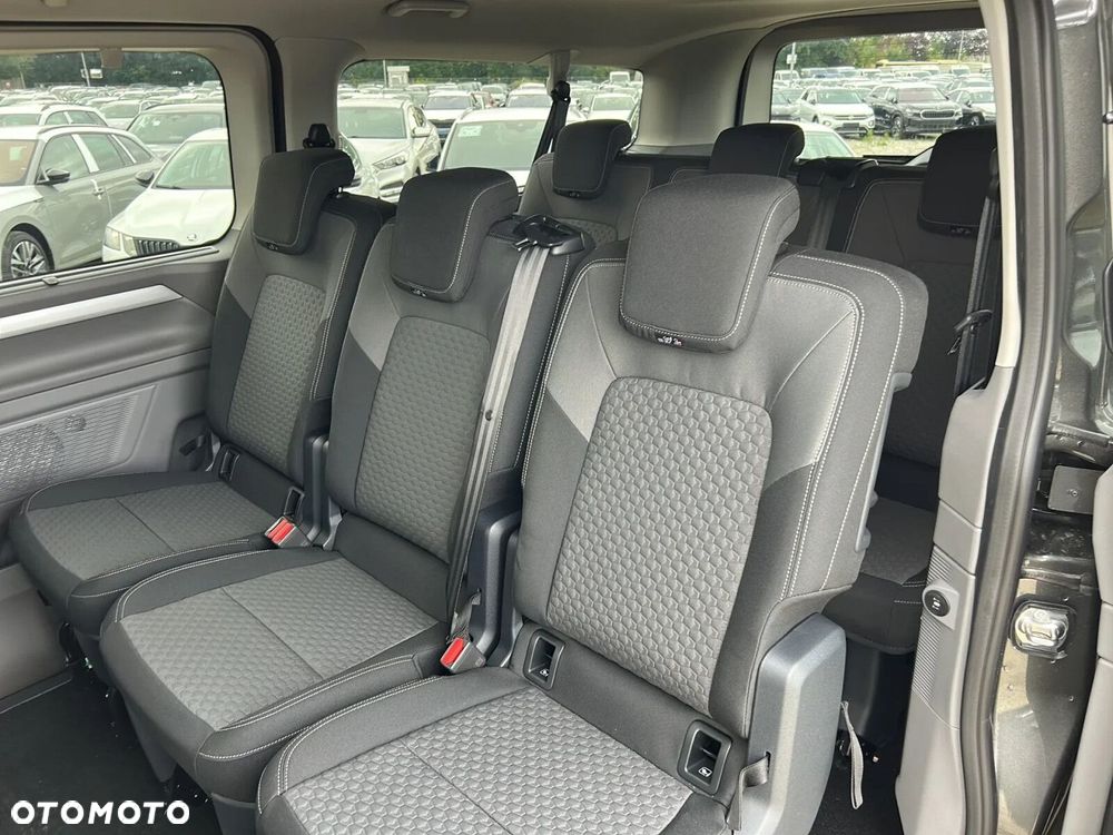 Volkswagen Caravelle - 17
