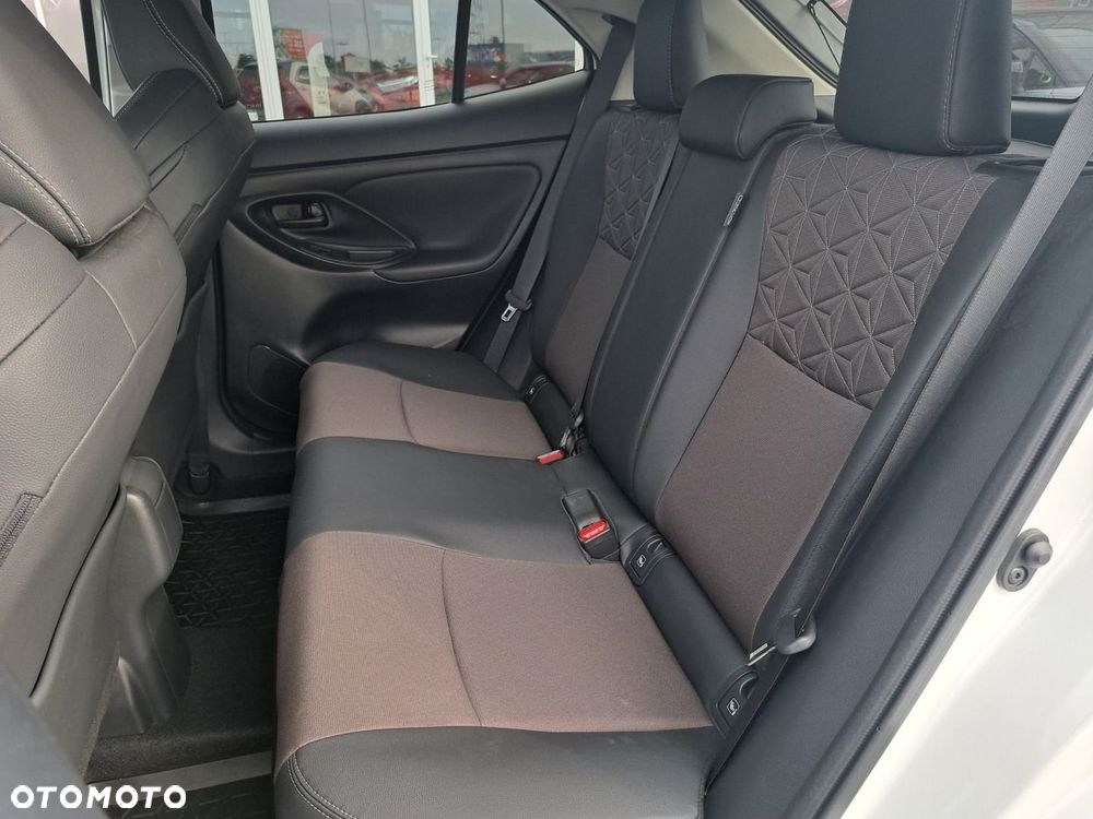 Toyota Yaris Cross - 16