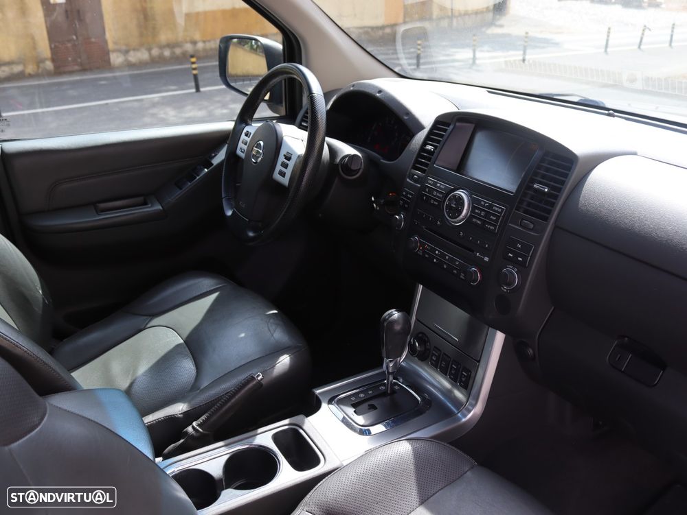 Nissan Navara 3.0 dCi V6 CD LE AT 4WD - 14