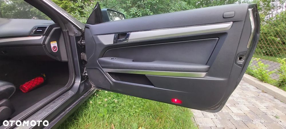 Mercedes-Benz Klasa E 220 CDI DPF Cabrio BlueEFFICIENCY Automatik Elegance - 13