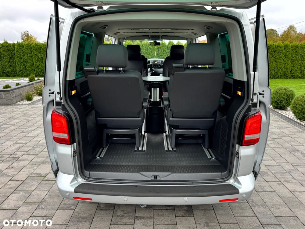 Volkswagen Multivan - 21