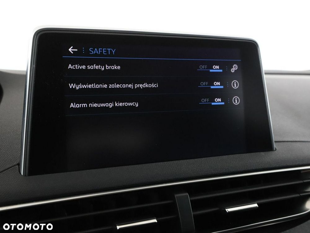 Peugeot 3008 PureTech 130 Stop & Start GPF EAT8 Allure Business-Paket - 26