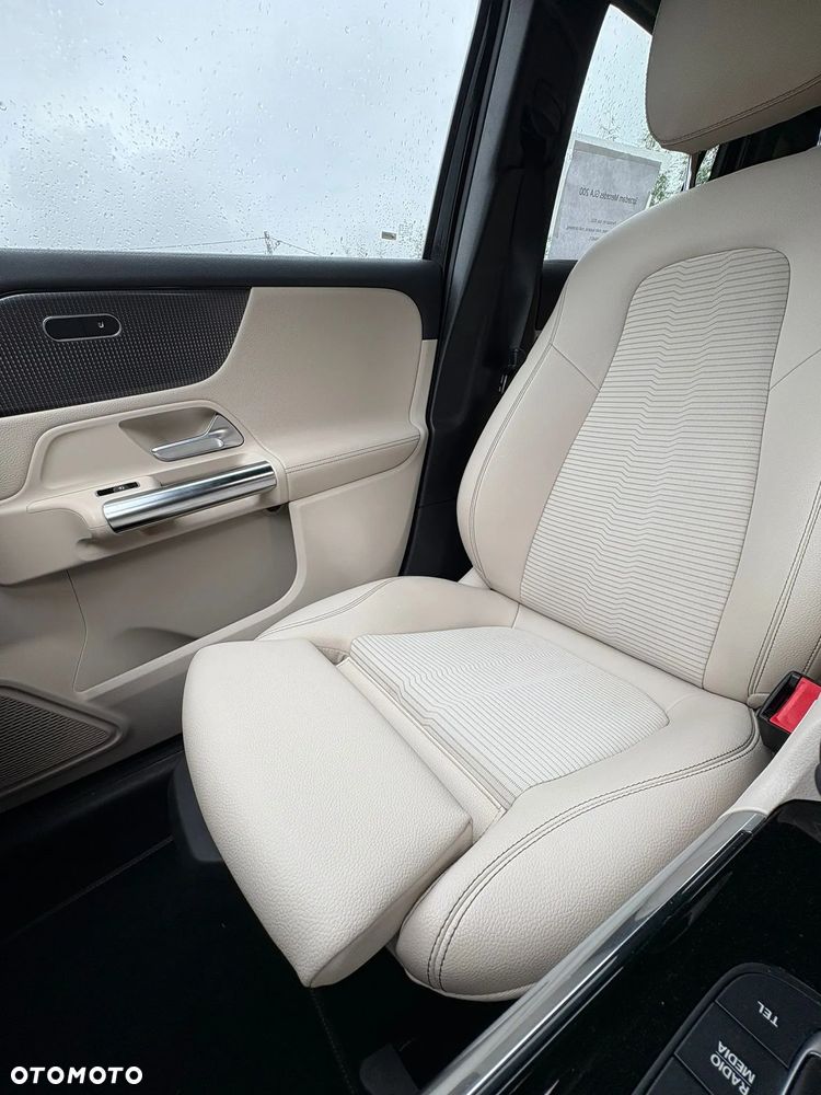 Mercedes-Benz GLA 200 Progressive - 13