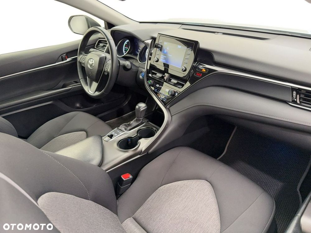 Toyota Camry - 14