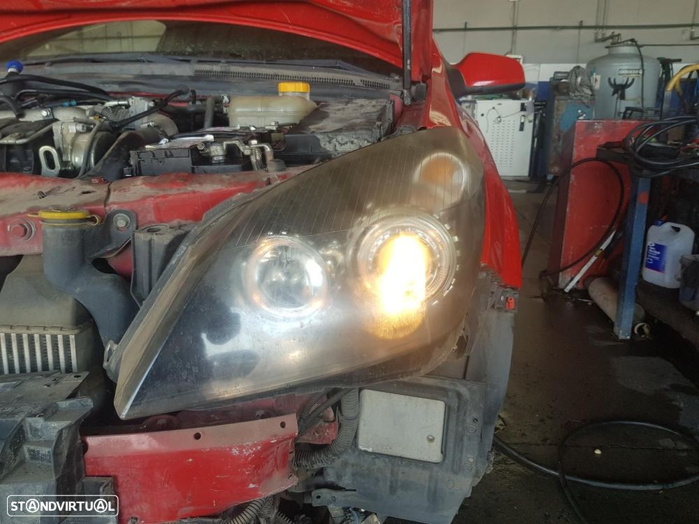 FAROL ESQUERDO OPEL ASTRA H GTC - 1