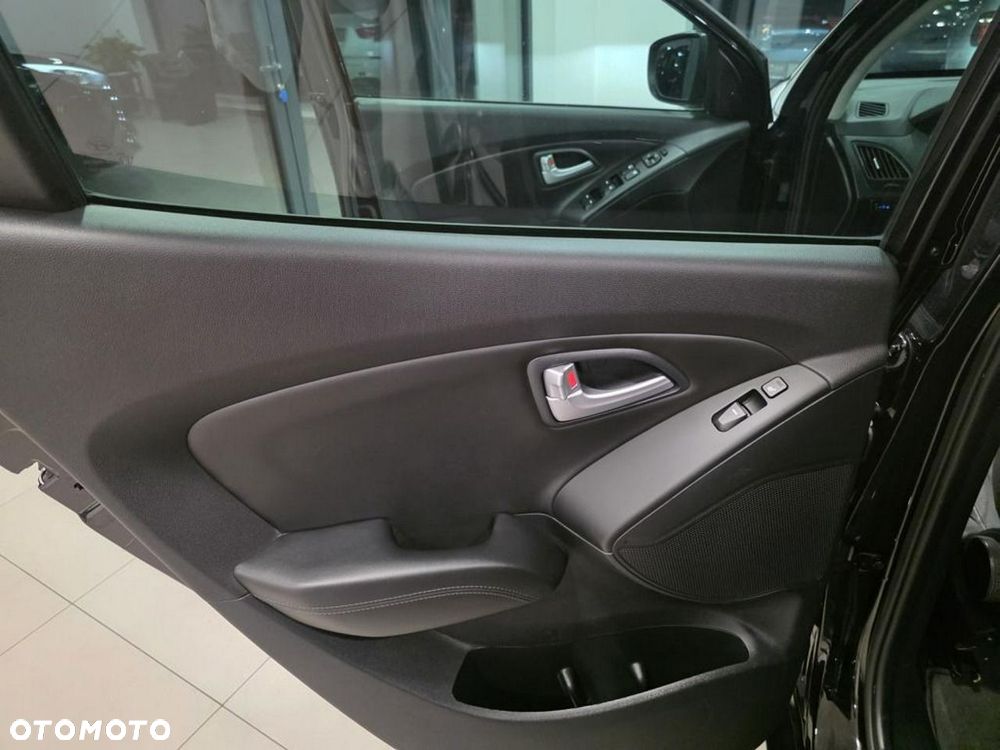 Hyundai ix35 2.0 CRDi 4WD Automatik Premium - 16
