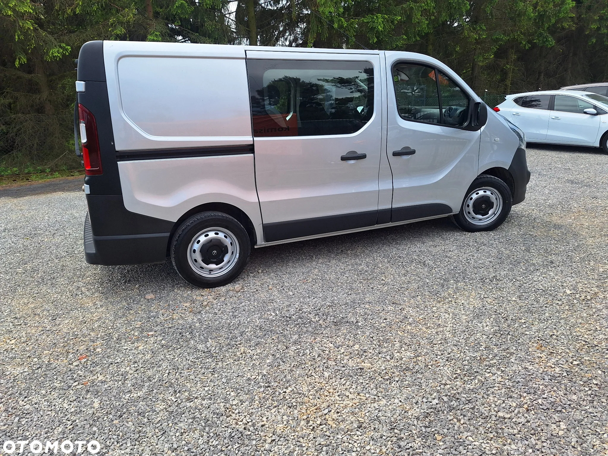 Opel Vivaro - 9