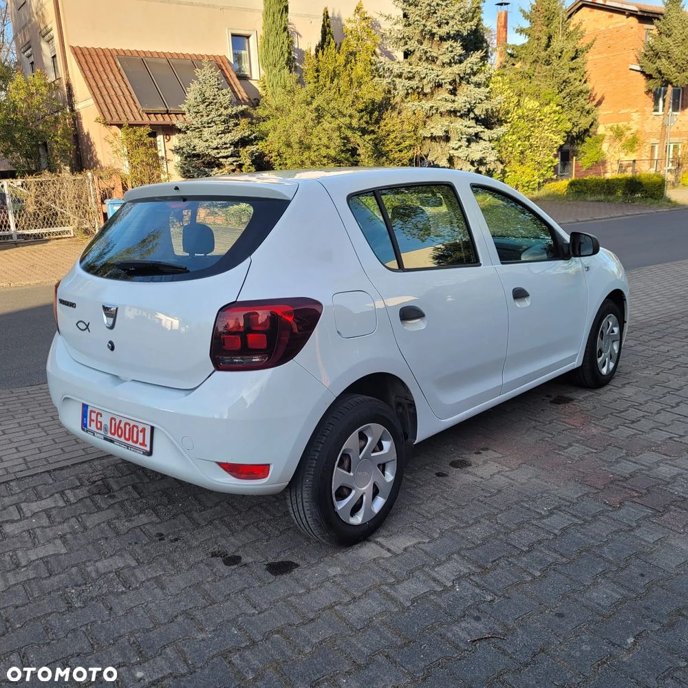 Dacia Sandero SCe 75 Essential - 12