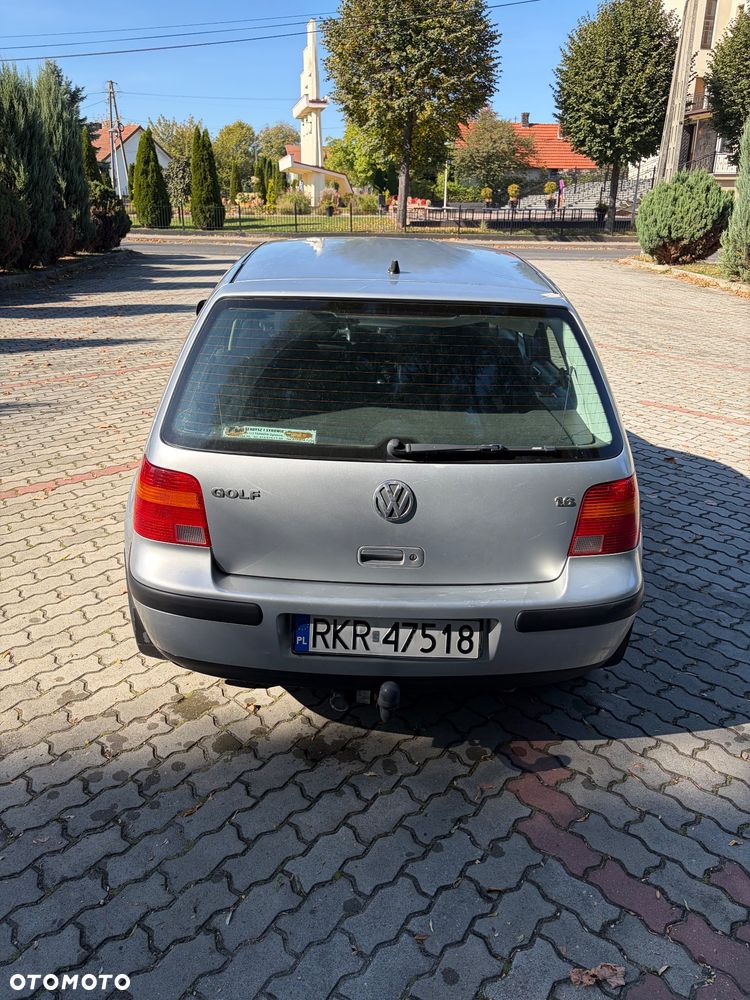 Volkswagen Golf - 3