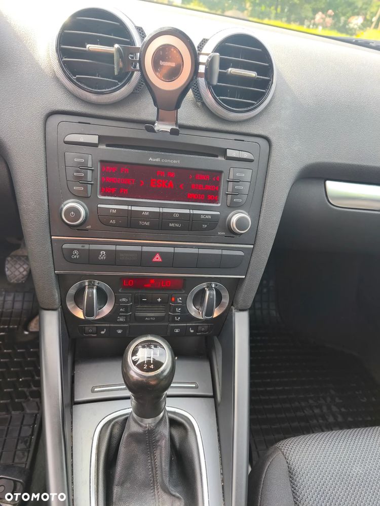 Audi A3 Sportback 1.6 TDI DPF Attraction - 4