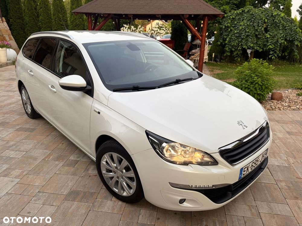 Peugeot 308 - 1