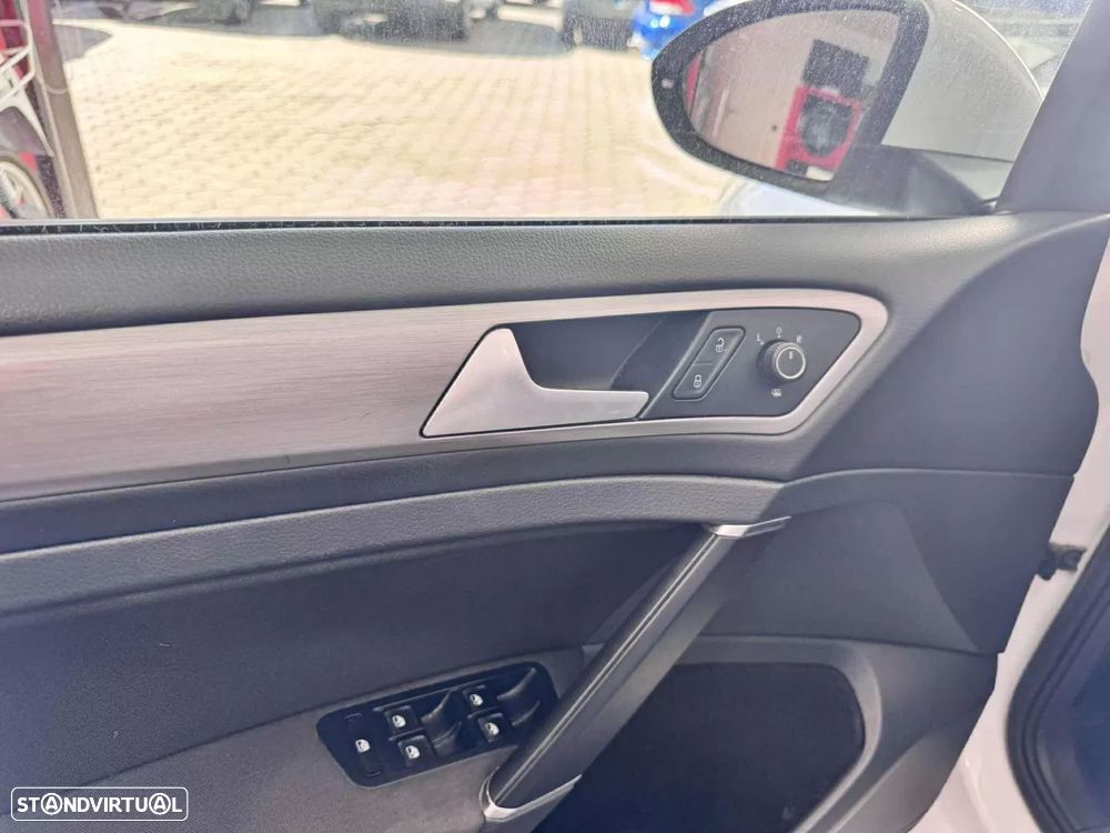 VW Golf 1.6 TDi BlueMotion Confortline - 11