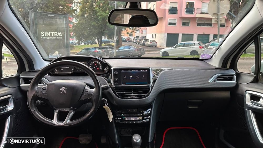 Peugeot 2008 1.2 PureTech Allure EAT6 - 7