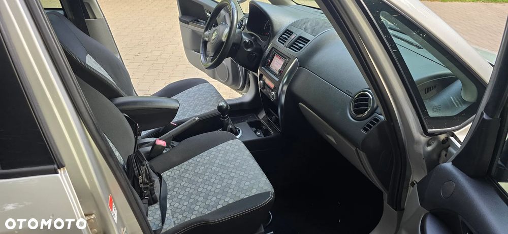 Suzuki SX4 1.6 VVT 4x4 Style - 13