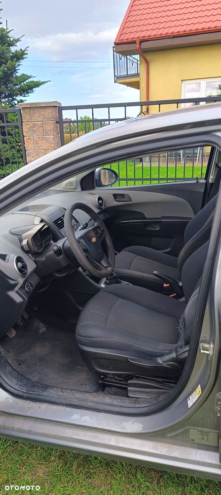 Chevrolet Aveo 1.4 16V LT - 9
