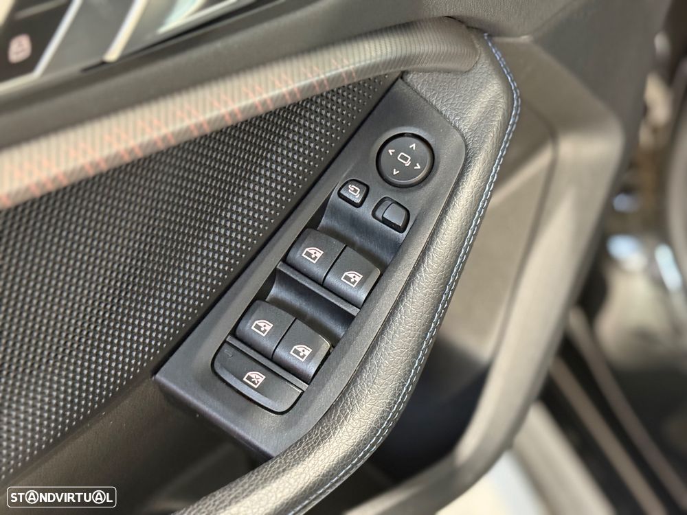 BMW 116 d Pack Desportivo M Auto - 14