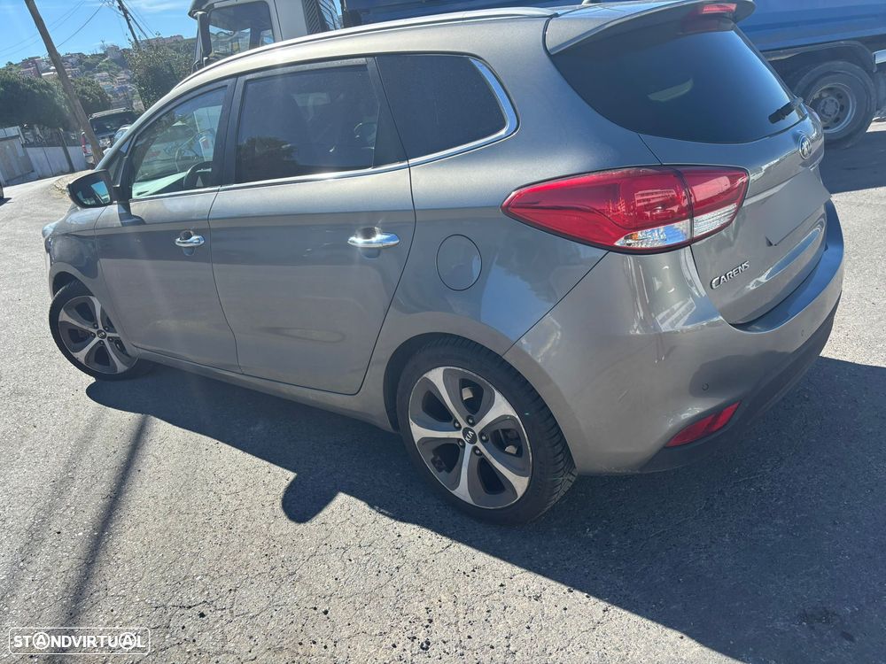 Kia Carens 1.7 CRDi ISG TX - 1