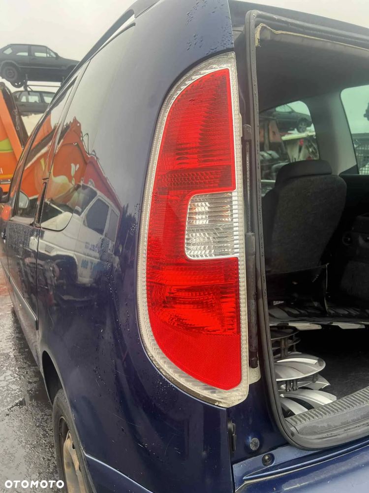 Lampa tylna prawa/LEWA Skoda Roomster !! Cena za sztukę !!