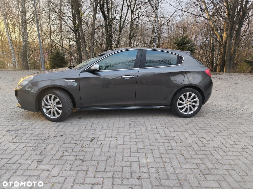Alfa Romeo Giulietta 2.0 JTDM 16V - 16