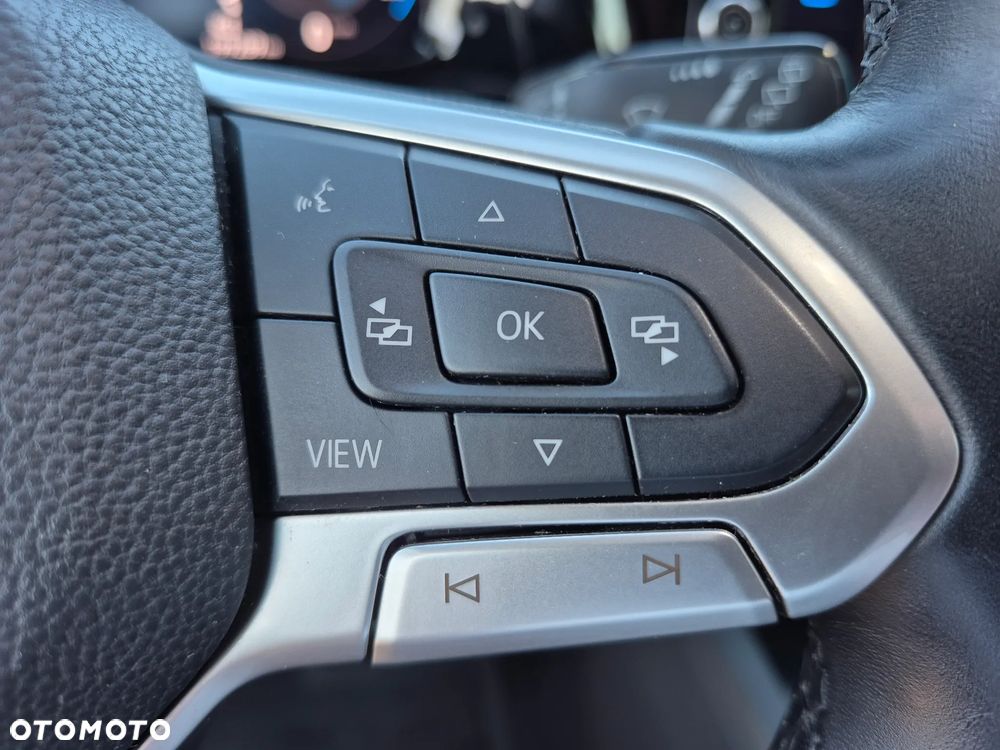 Volkswagen Golf 2.0 TDI Life - 31
