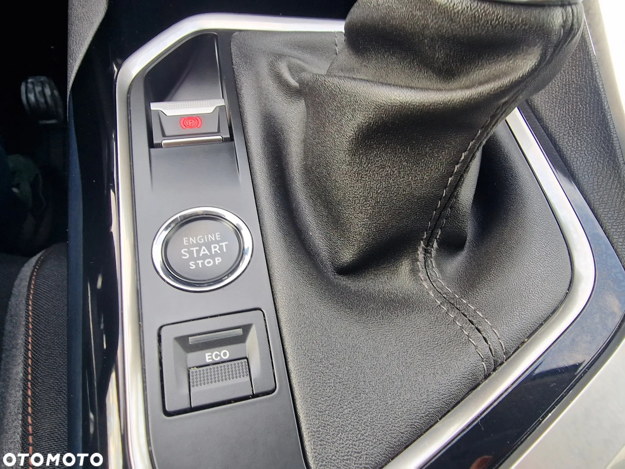 Peugeot 3008 PureTech 130 Stop & Start GPF Allure - 18