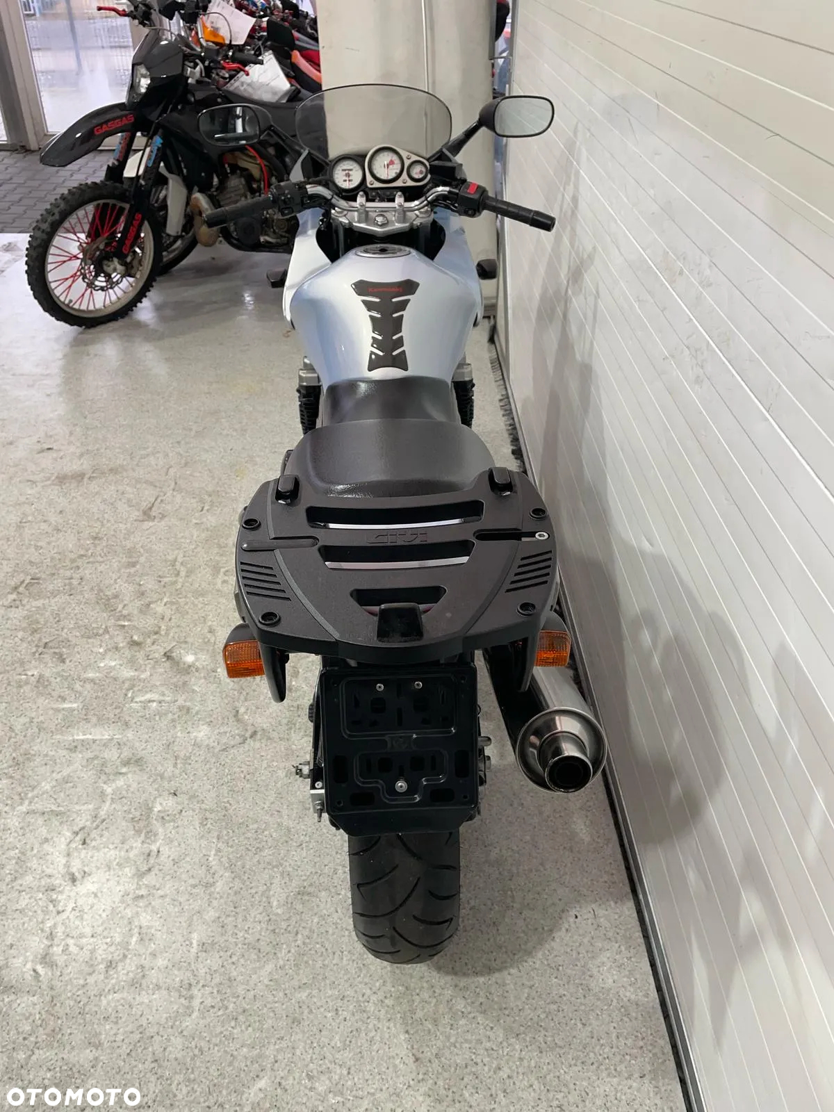 Kawasaki ZR - 29