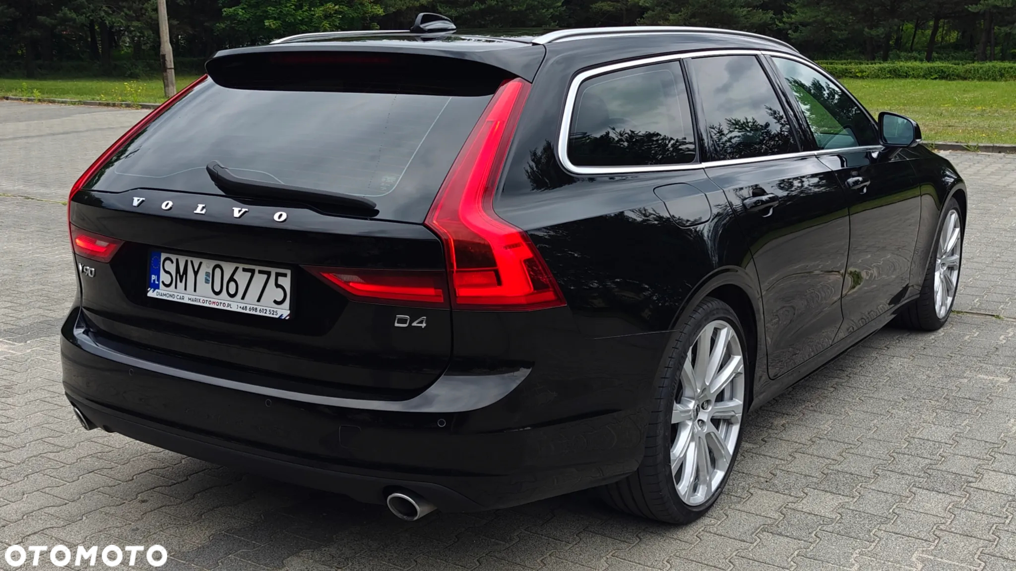 Volvo V90 D4 Momentum Pro - 10