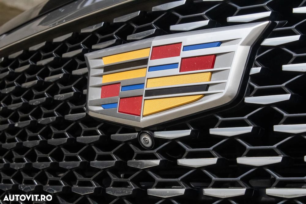 Cadillac Escalade - 8