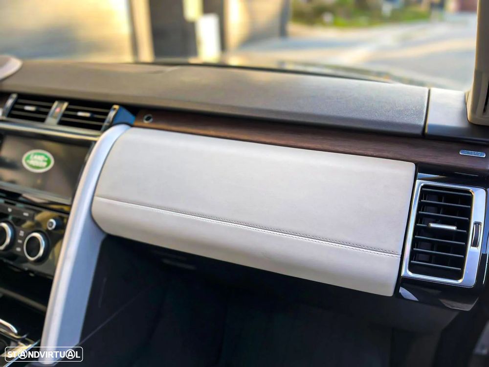 Land Rover Discovery 3.0 TD6 HSE Auto - 9