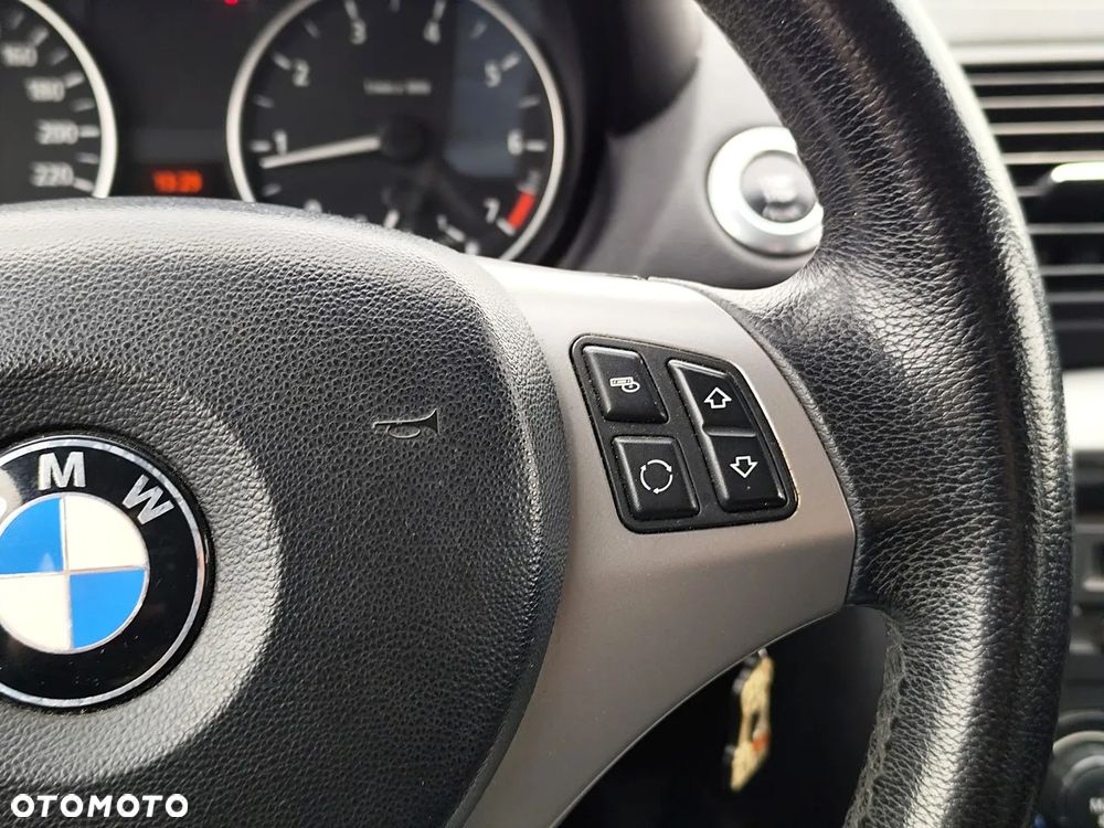 BMW Seria 1 116i - 15