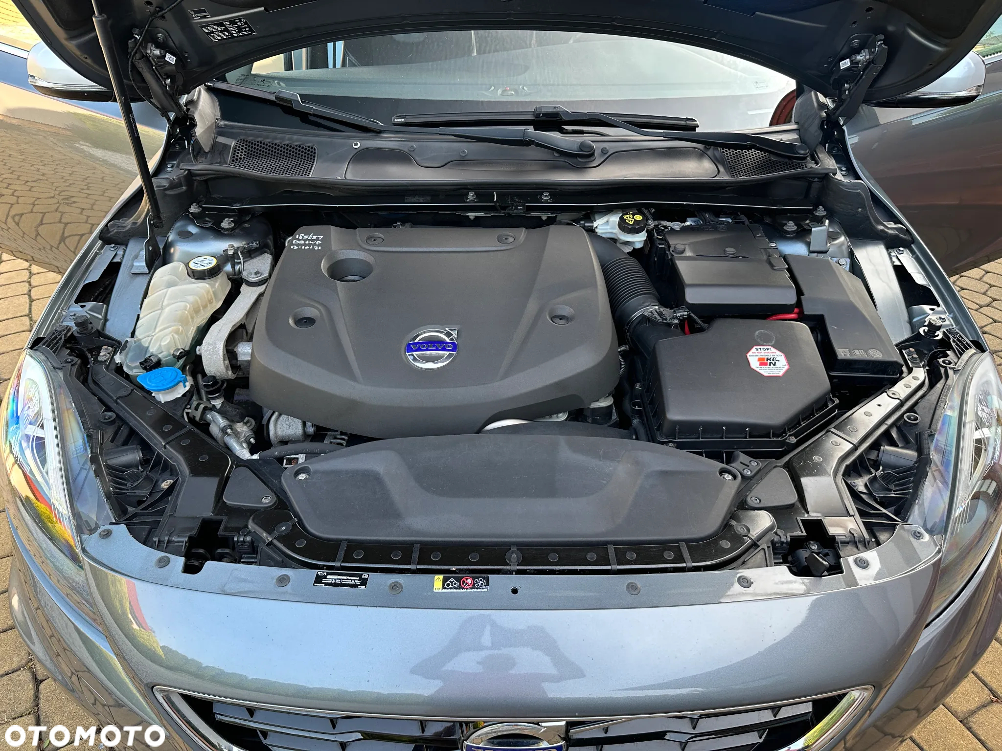 Volvo V40 D4 Drive-E R-Design Summum - 15