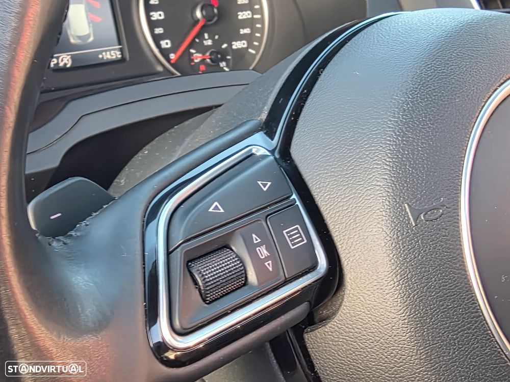 Audi Q3 2.0 TDI quattro S tronic sport - 9
