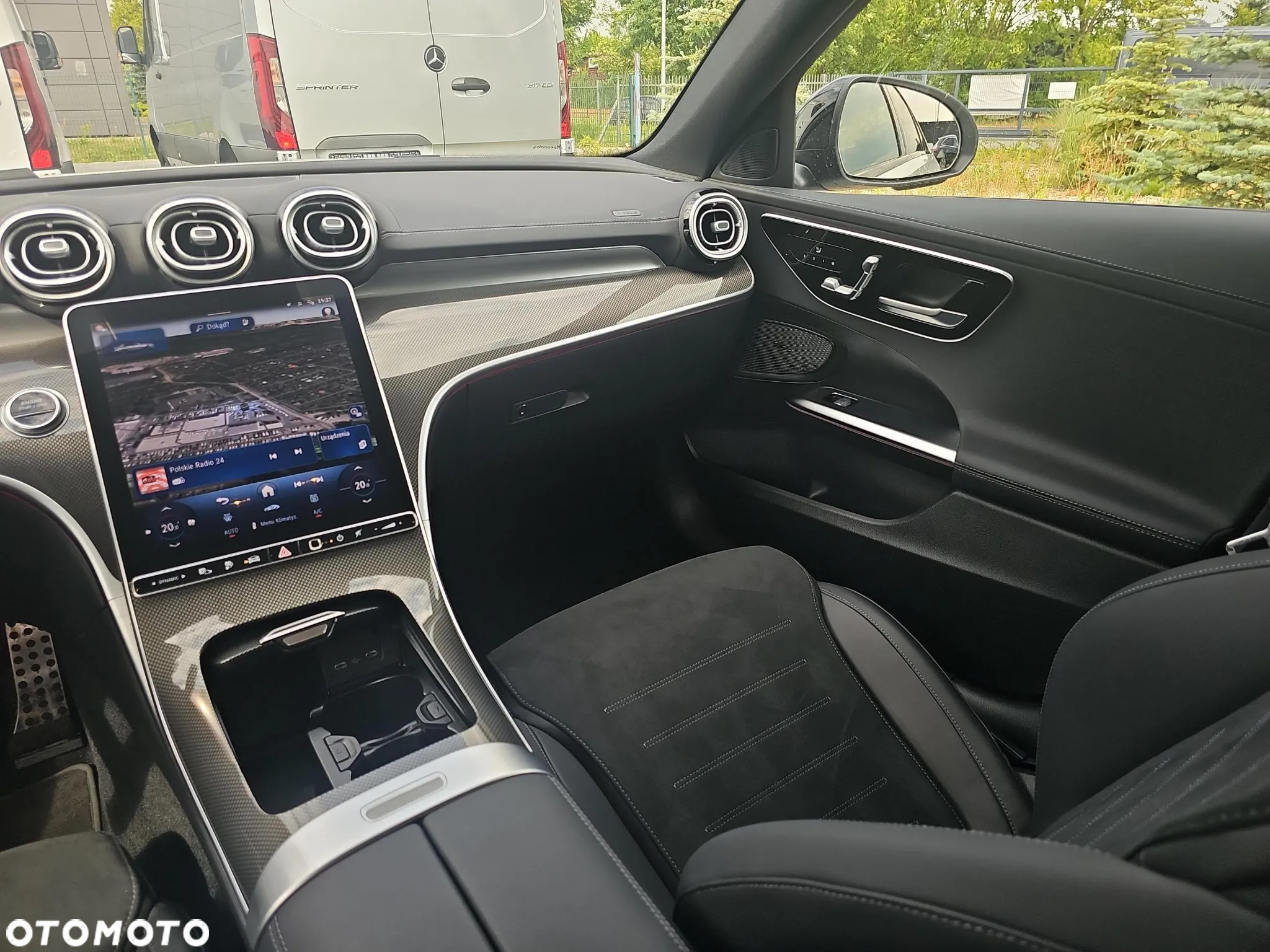 Mercedes-Benz Klasa C 300 e 4Matic 9G-TRONIC AMG Line Advanced - 17
