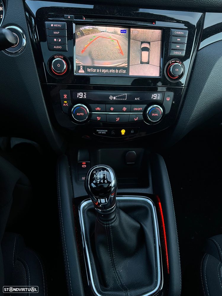 Nissan Qashqai 1.3 DIG-T N-Connecta J18 - 27