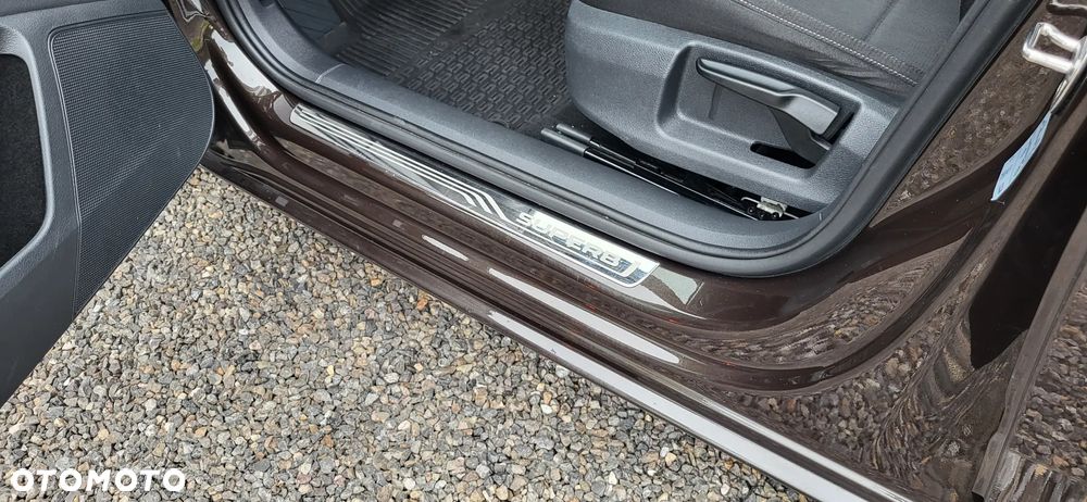 Skoda Superb 2.0 TDI Ambition DSG - 14