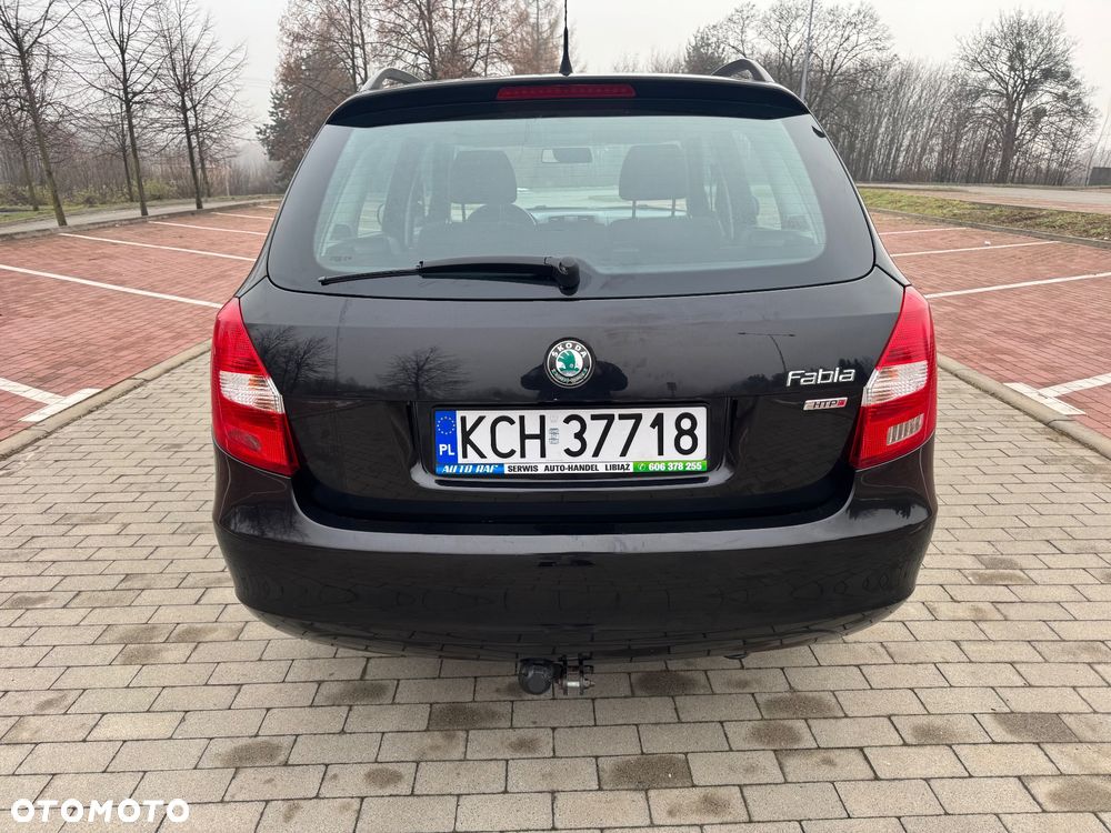 Skoda Fabia 1.2 HTP Ambiente - 12