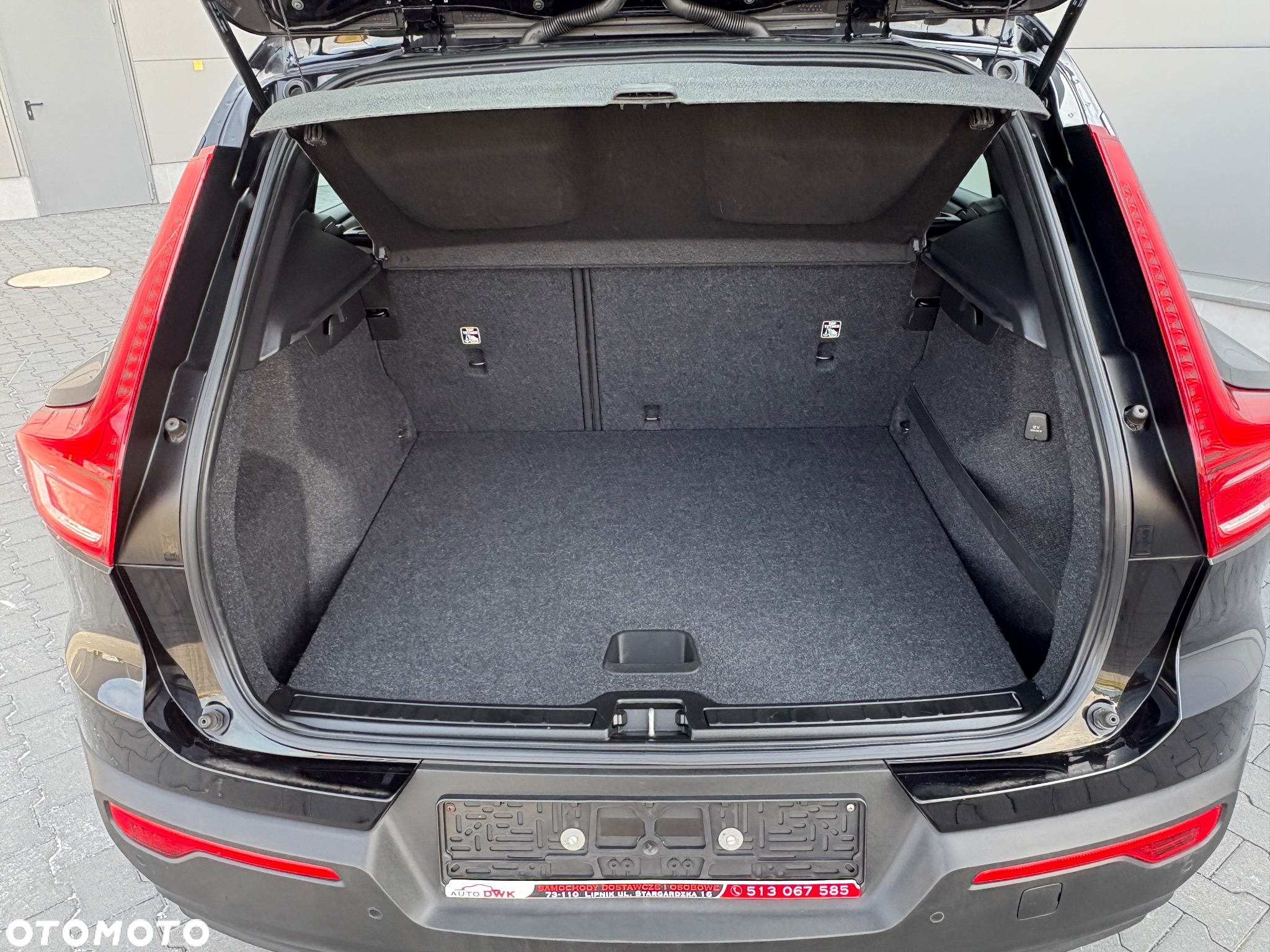 Volvo XC 40 D3 Momentum Pro - 33