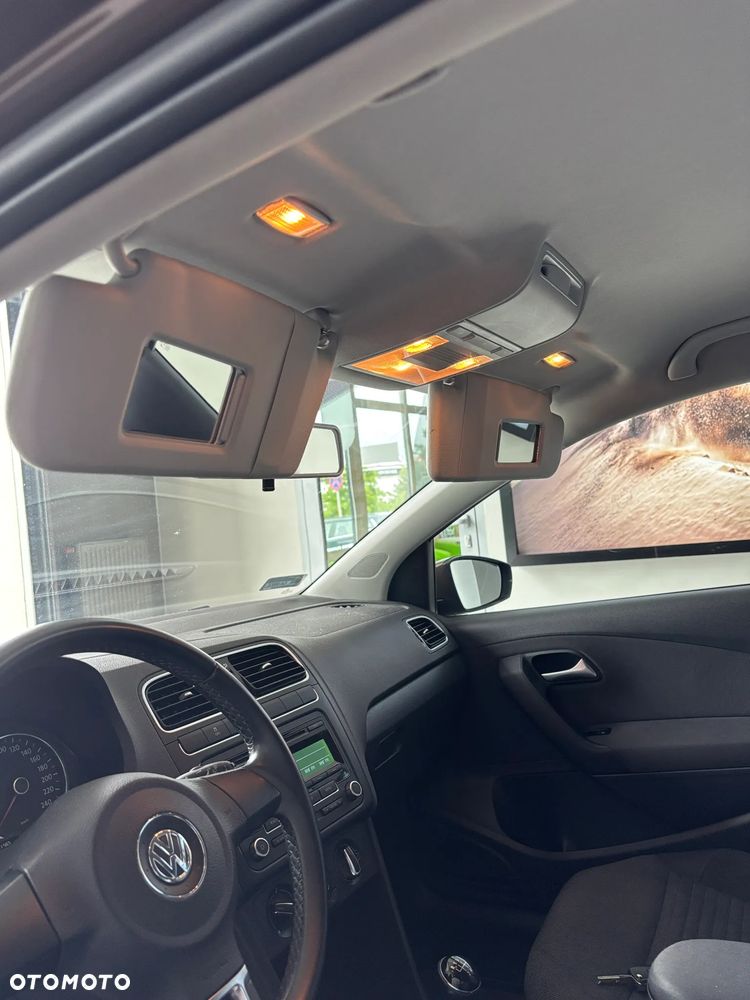 Volkswagen Polo - 30