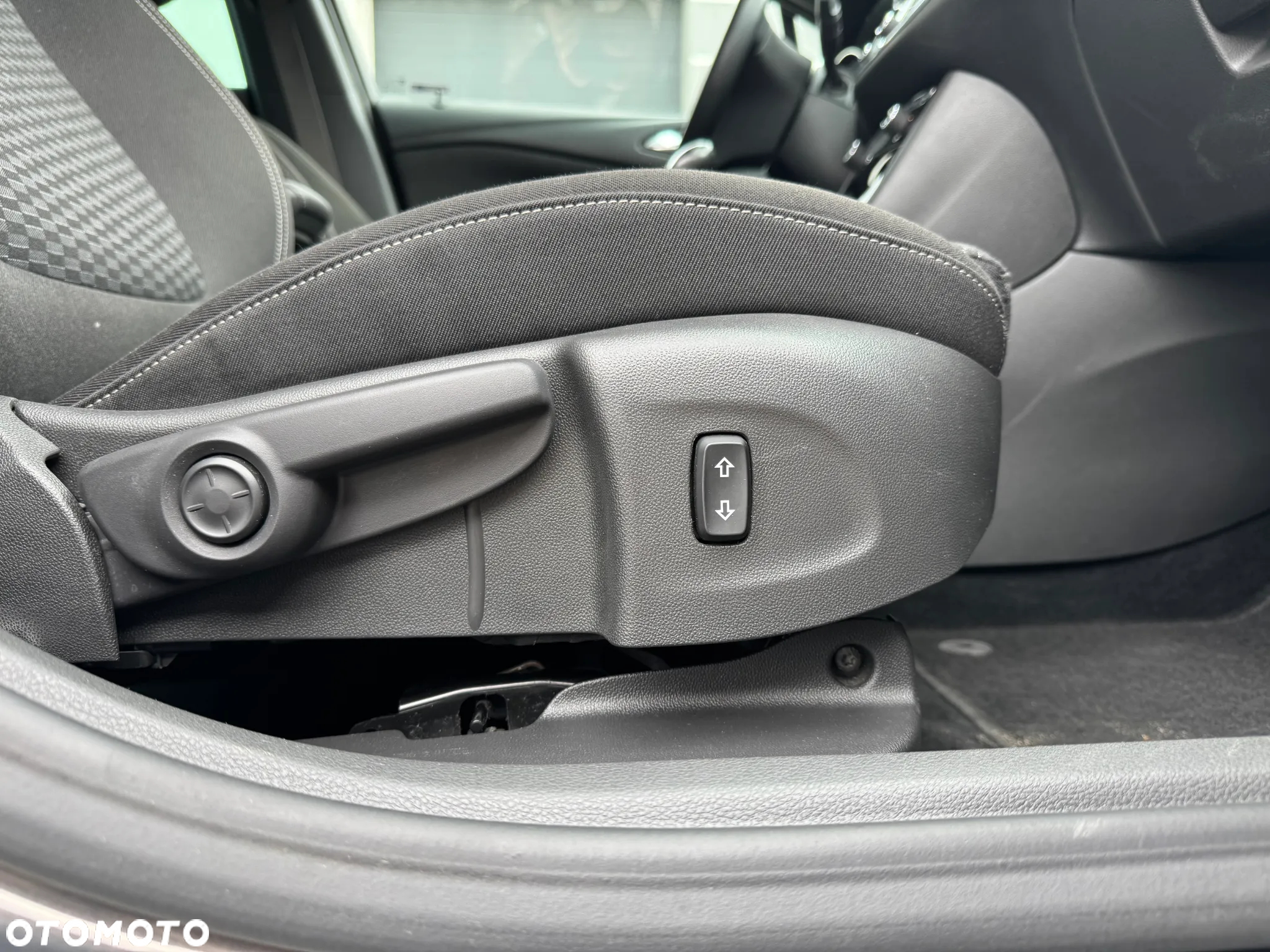 Opel Astra 1.4 Turbo Sports Tourer Dynamic - 27