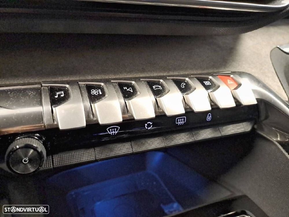 Peugeot 5008 1.2 PureTech GT EAT8 - 23