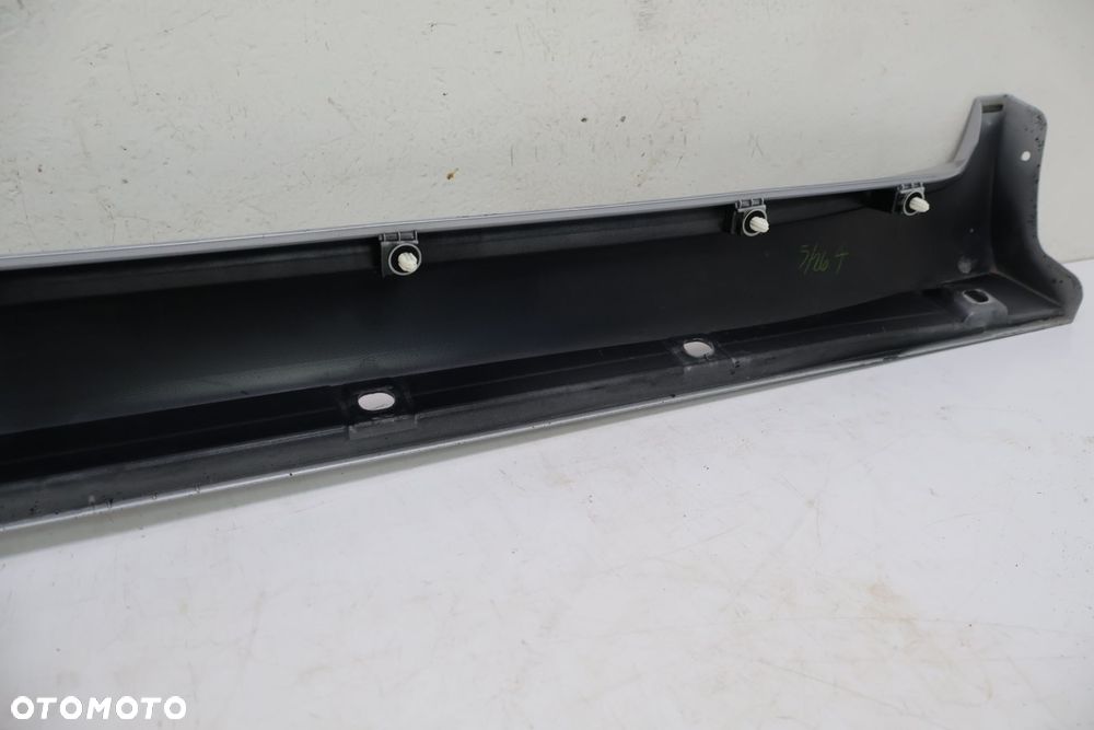 TOYOTA LAND CRUISER 200 08-11 LISTWA PROGOWA PRAWA 1F7 75850-60040 - 8