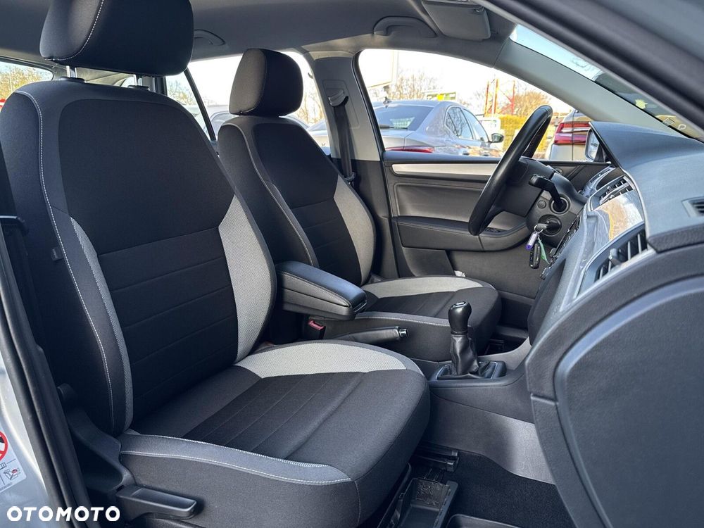 Skoda RAPID Spb 1.0 TSI Ambition - 11