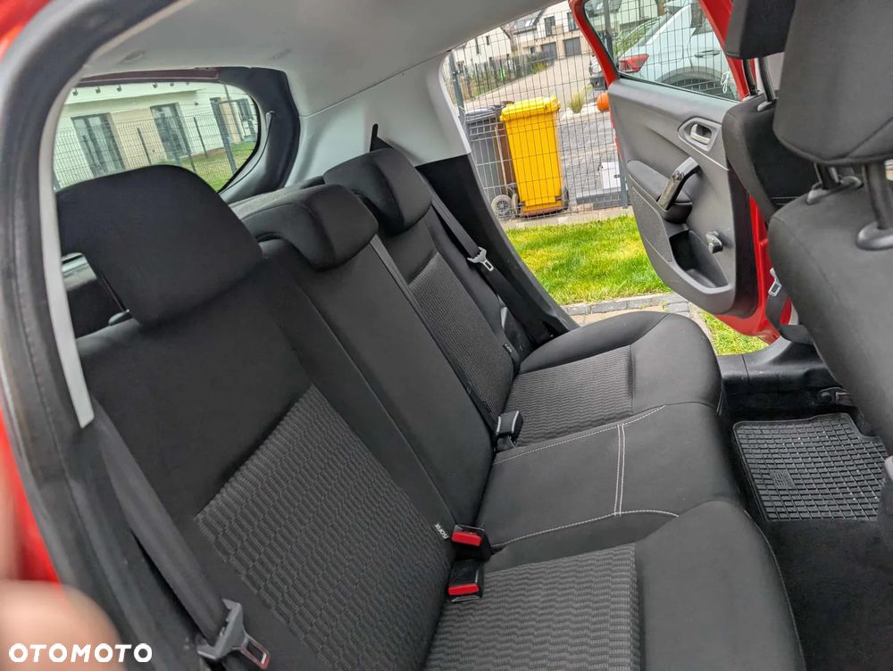 Peugeot 208 1.2 PureTech Active - 8