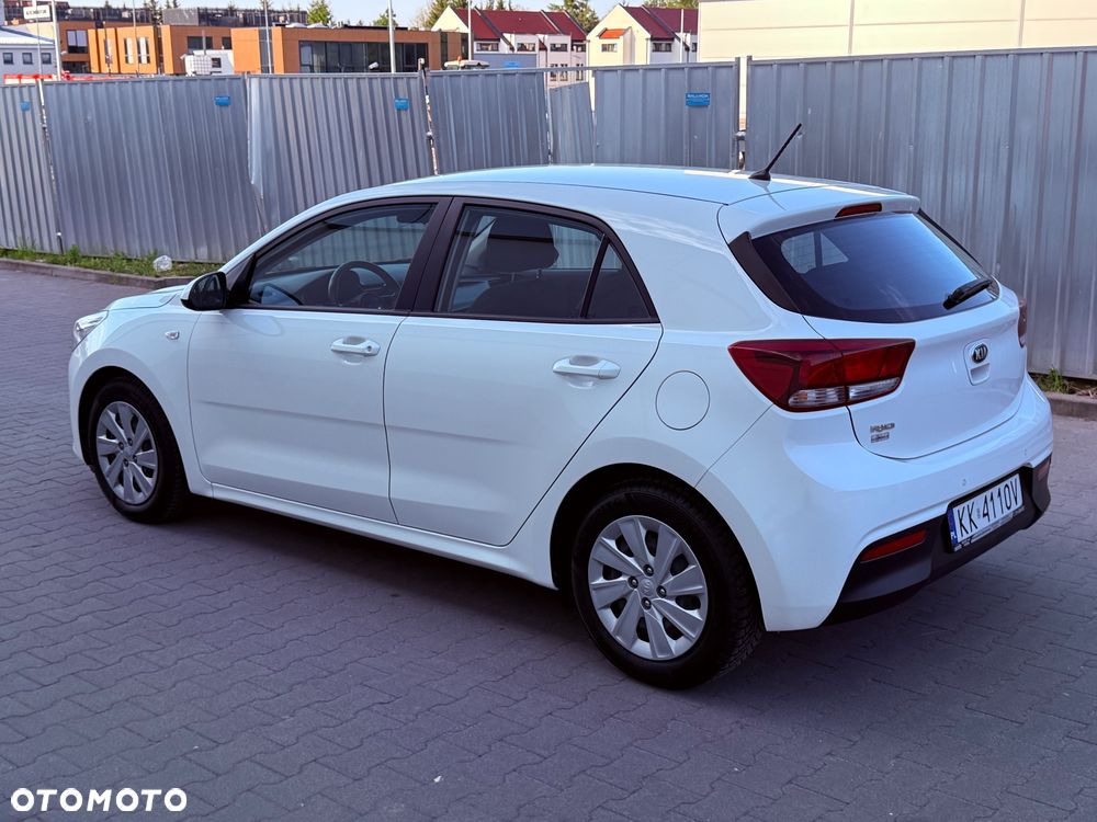 Kia Rio - 9